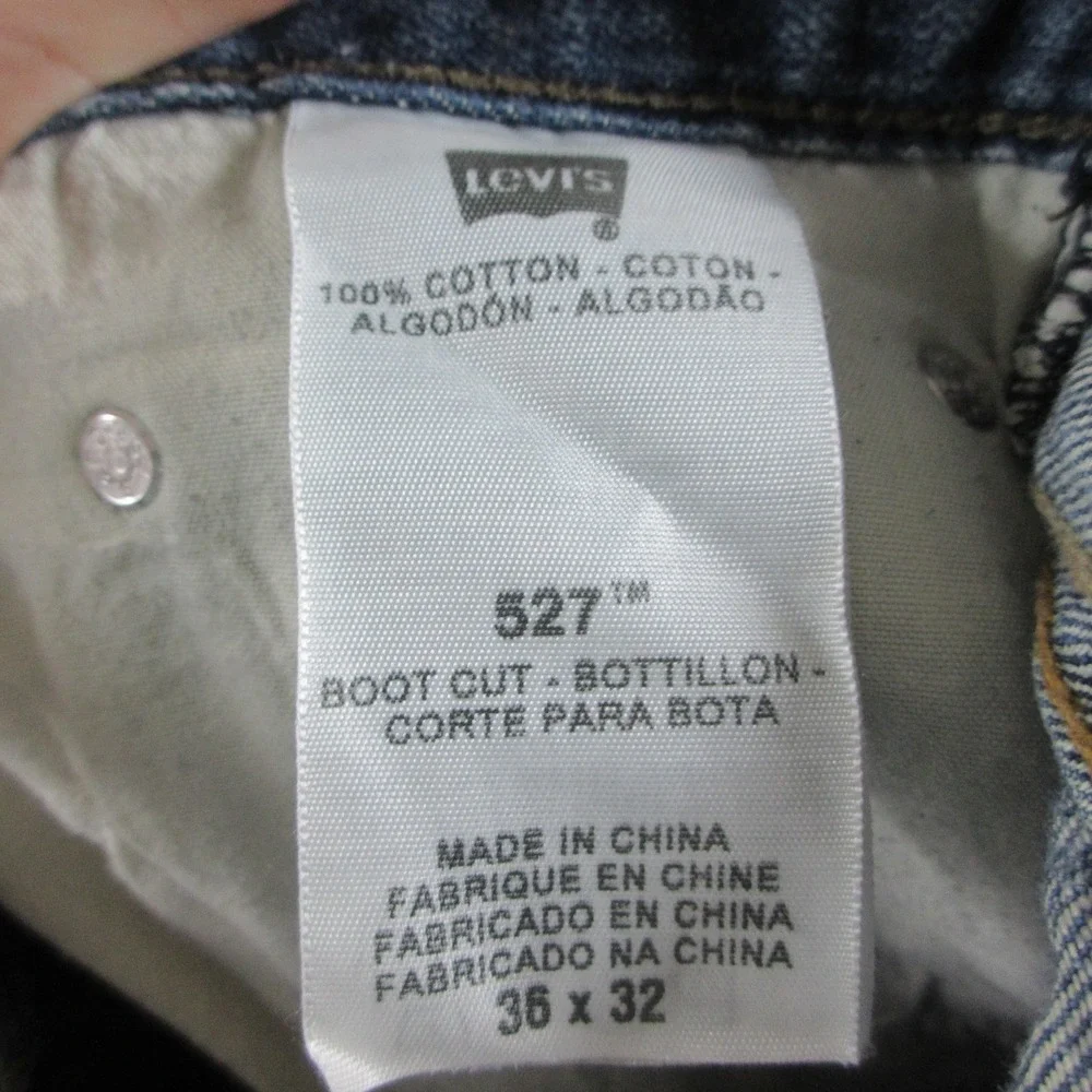 Levis levis 527